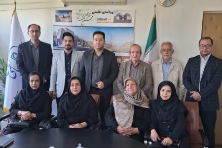 غار علیصدر در هفته گردشگری میزبان مدیران دفاتر خدمات مسافرتی همدان بود؛ تاکید بر همکاری برای رونق صنعت گردشگری استان