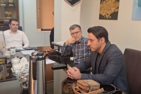 جلسه مشترک منابع طبیعی و کتابخانه‌های همدان با هدف گسترش فرهنگ درختکاری