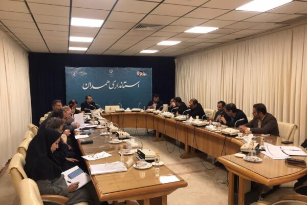 بررسی روند اجرایی نیروگاههای خورشیدی استان همدان با تأکید بر تسریع پروژهها