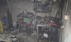 آتش‌سوزی در مغازه مکانیکی خیابان اراک؛ خطر انفجار در لحظه آخر خنثی شد