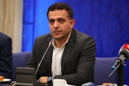 بازنگری آیین‌نامه مشاغل سخت و زیان‌آور باید با لایحه و نظر مجلس انجام شود