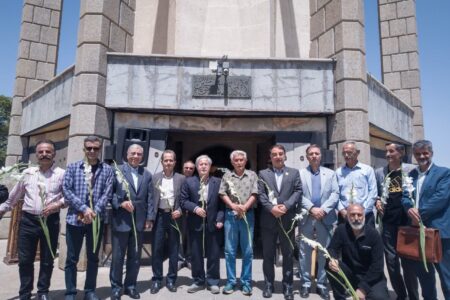 مراسم بزرگداشت باباطاهر در جوار آرامگاه فهلوی‌سرای بی‌مانند