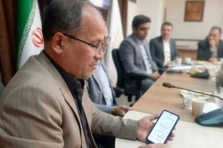 مدیرکل امور مالیاتی استان همدان به پویش «اهدای کتاب کودک و نوجوان» پیوست